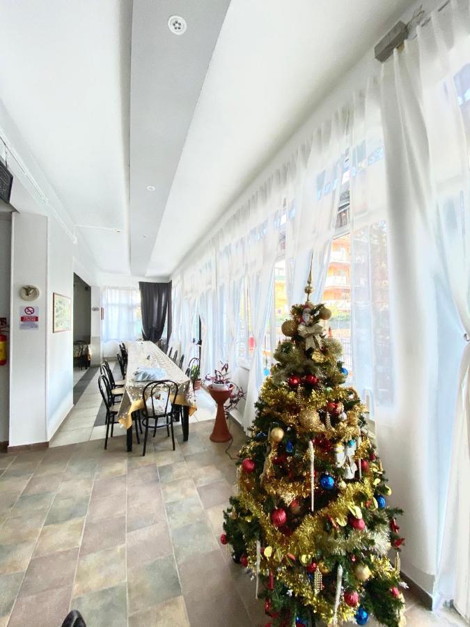 Hotel Villa Lorena Rimini Eksteriør bilde