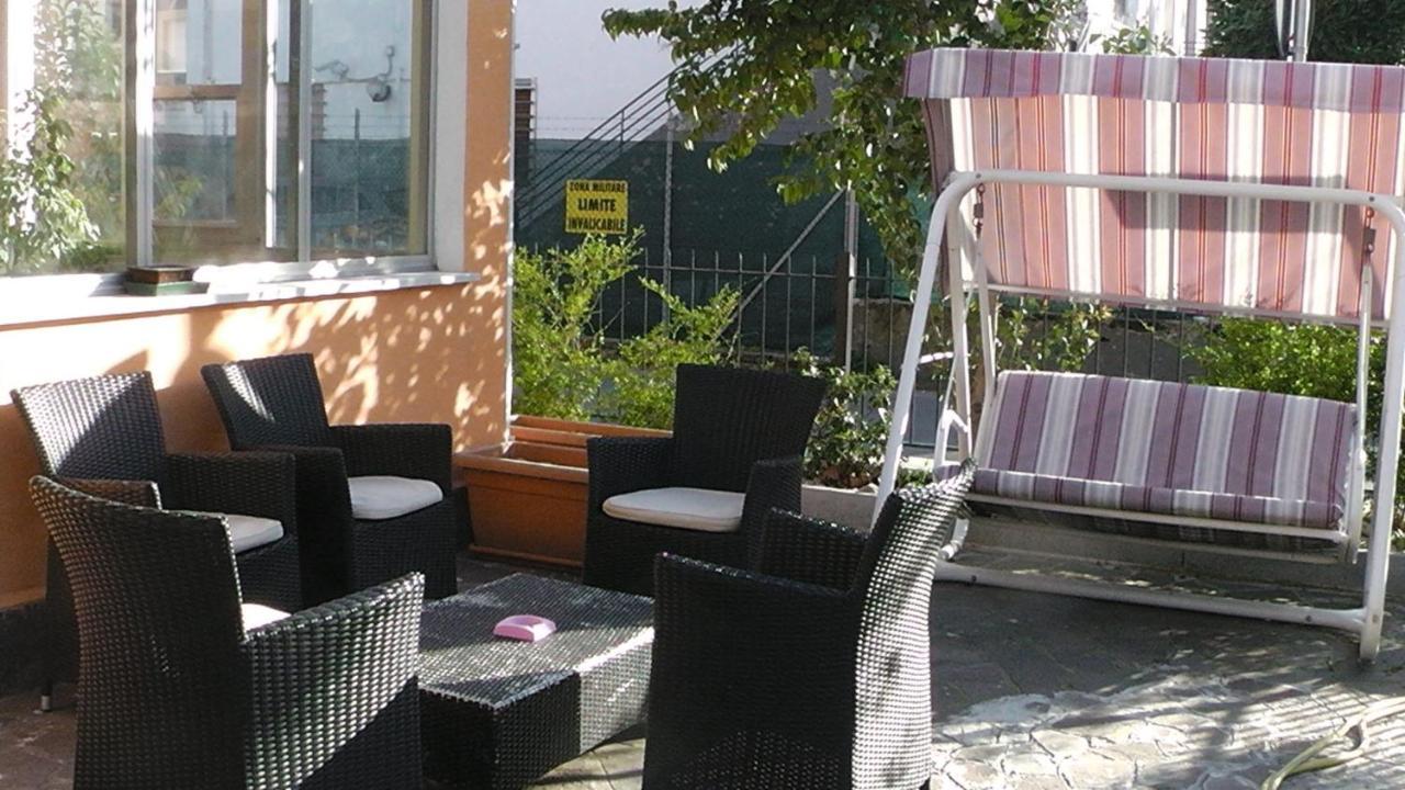 Hotel Villa Lorena Rimini Eksteriør bilde