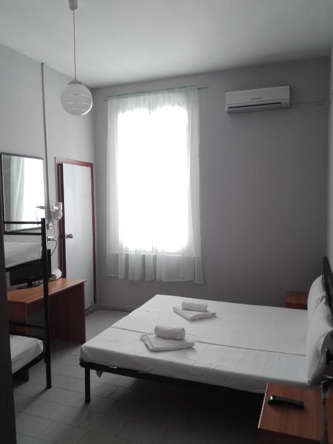 Hotel Villa Lorena Rimini Eksteriør bilde