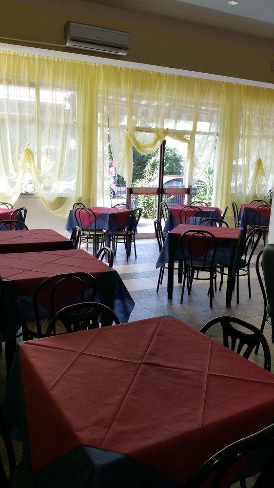 Hotel Villa Lorena Rimini Eksteriør bilde