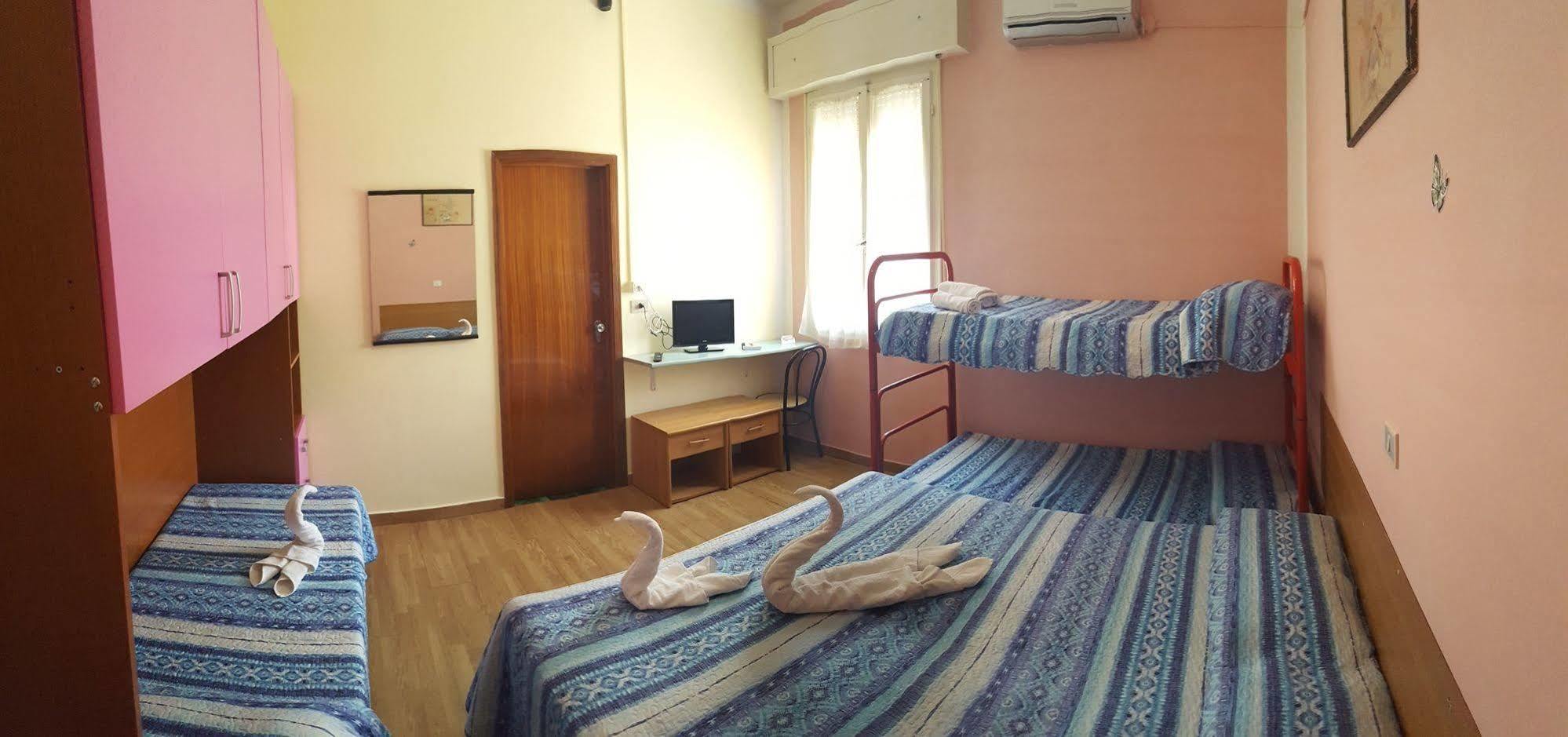 Hotel Villa Lorena Rimini Eksteriør bilde