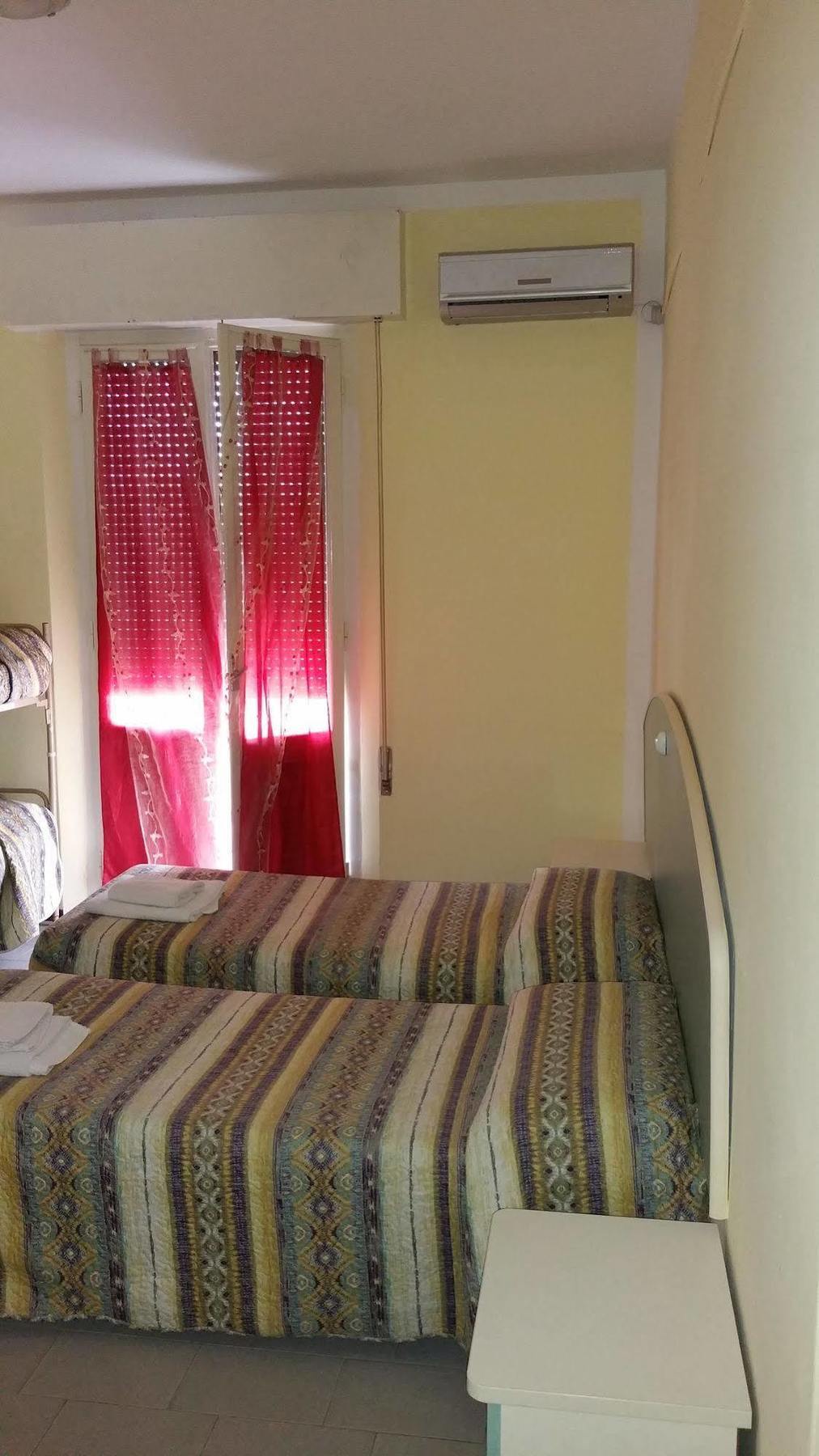 Hotel Villa Lorena Rimini Eksteriør bilde
