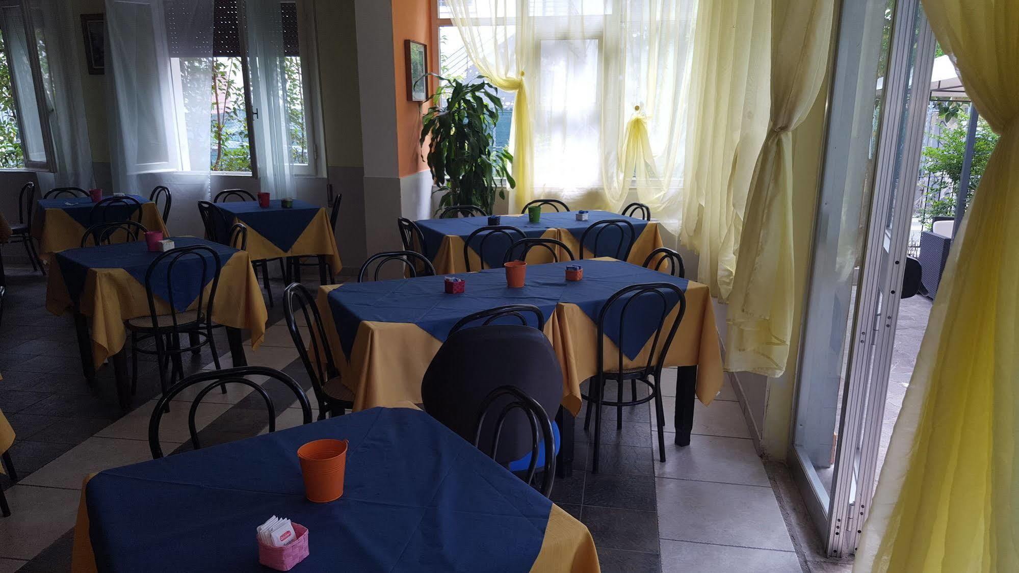 Hotel Villa Lorena Rimini Eksteriør bilde