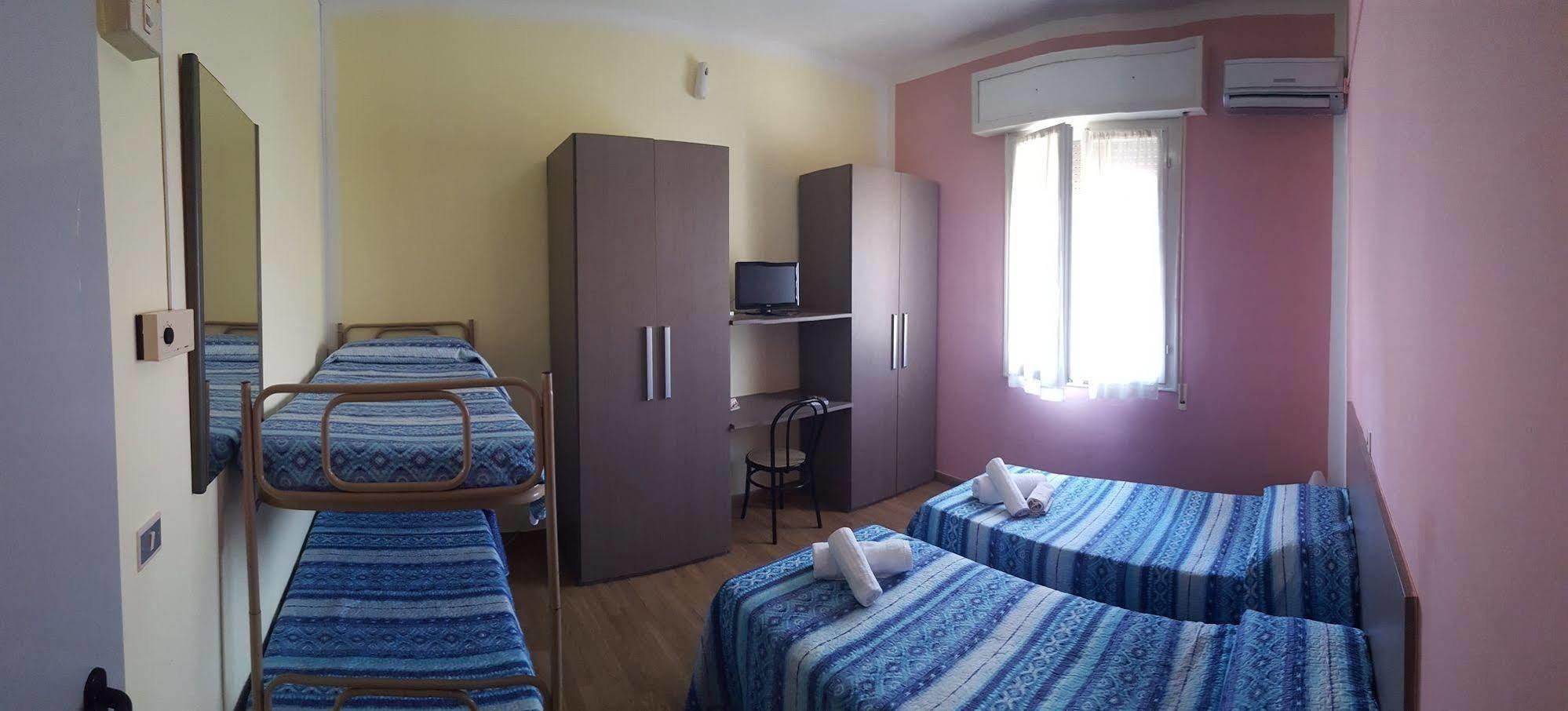 Hotel Villa Lorena Rimini Eksteriør bilde